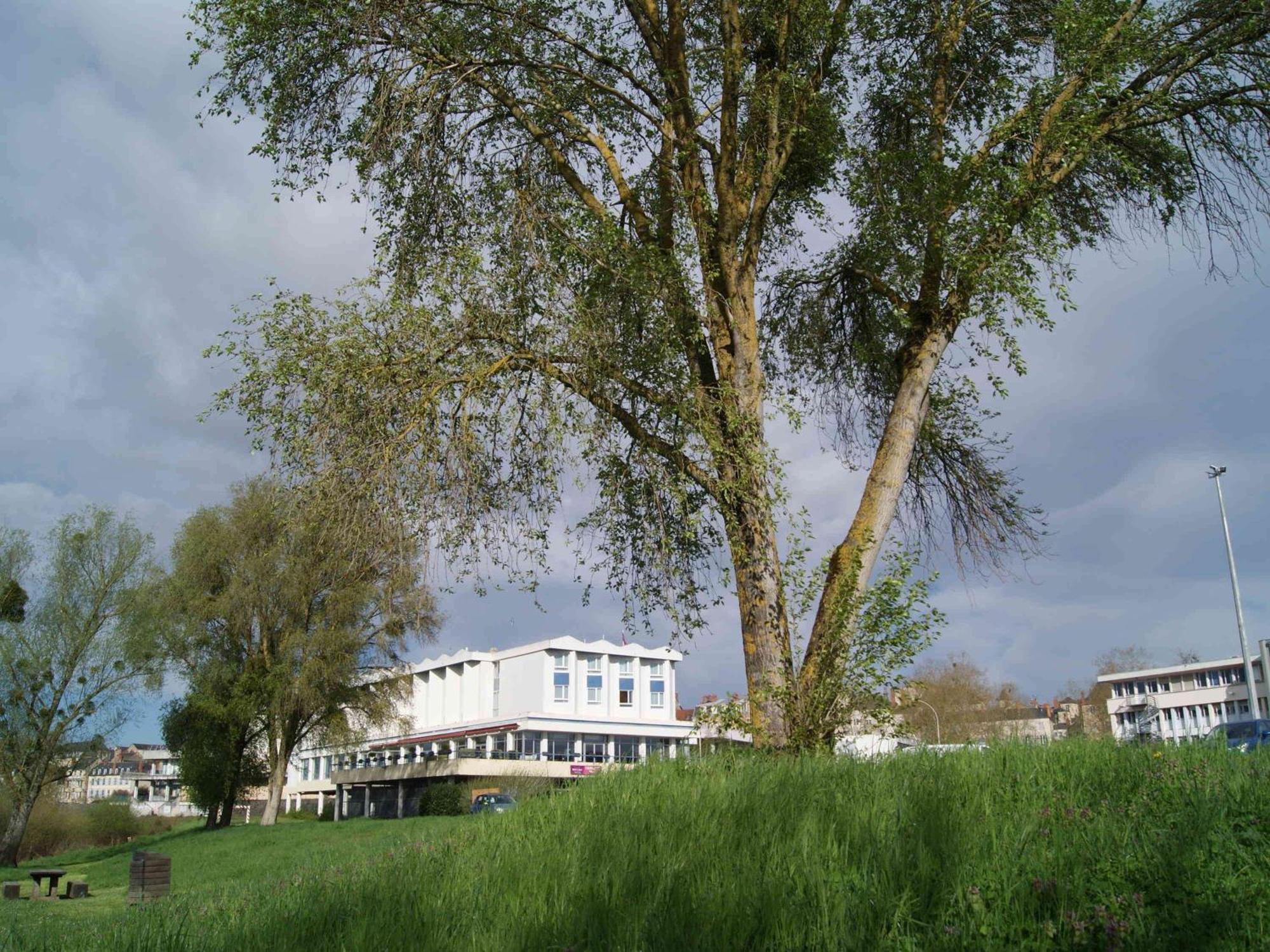 Mercure Nevers Pont De Loire Eksteriør billede